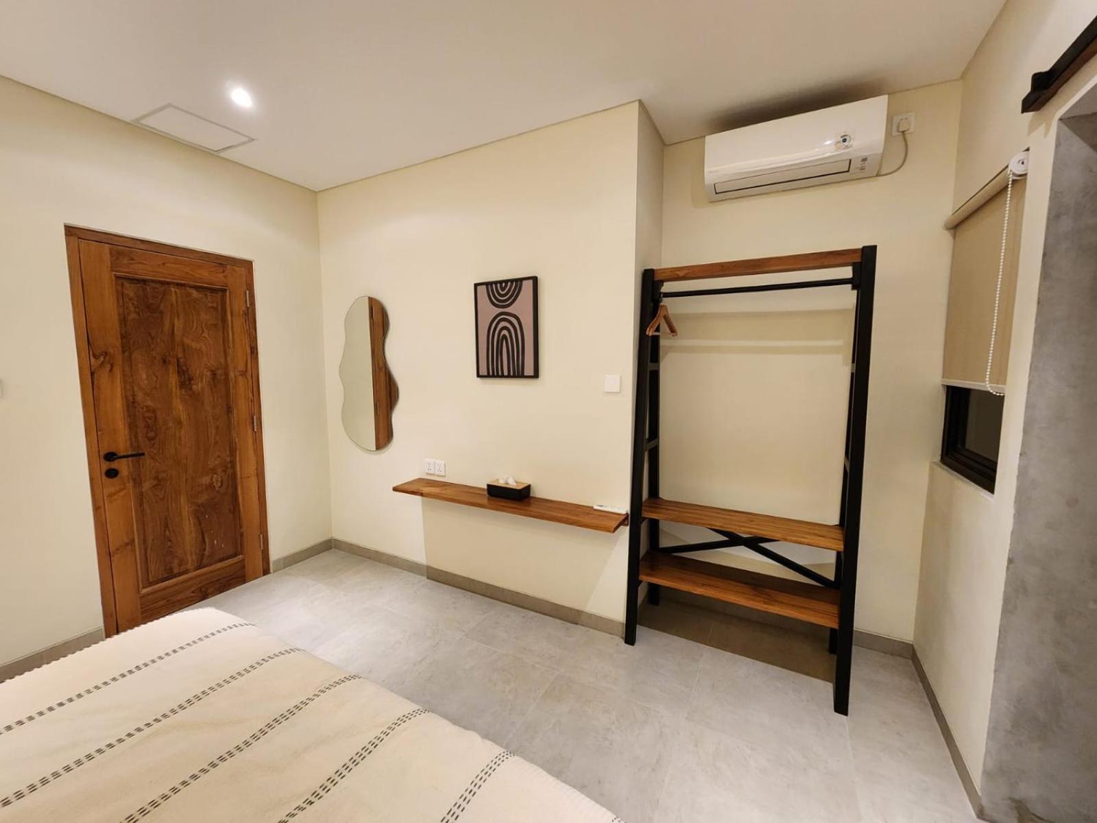 De' Asasta Villa *
